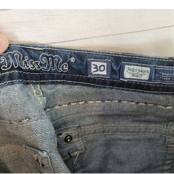 MISS ME BOOT CUT JEANS W EMBROIDERED POCKETS, SZ 30x29 inseam - Picture 11 of 16